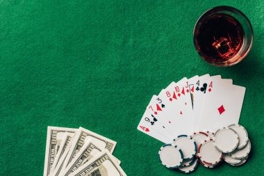 dewa slot Lightning Baccarat mobile app showing live table on smartphone
